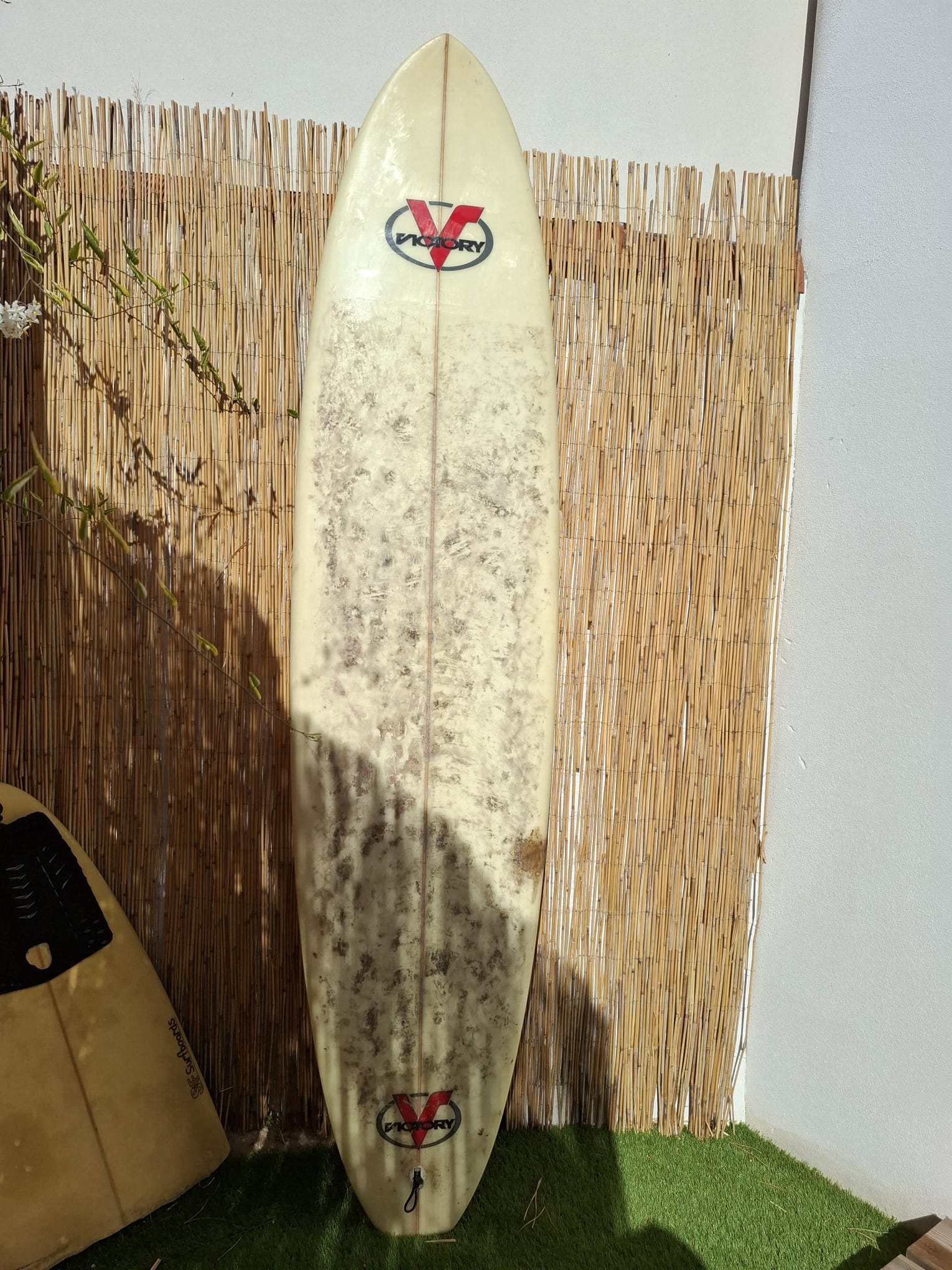 Planche de surf Victory disponible à la location