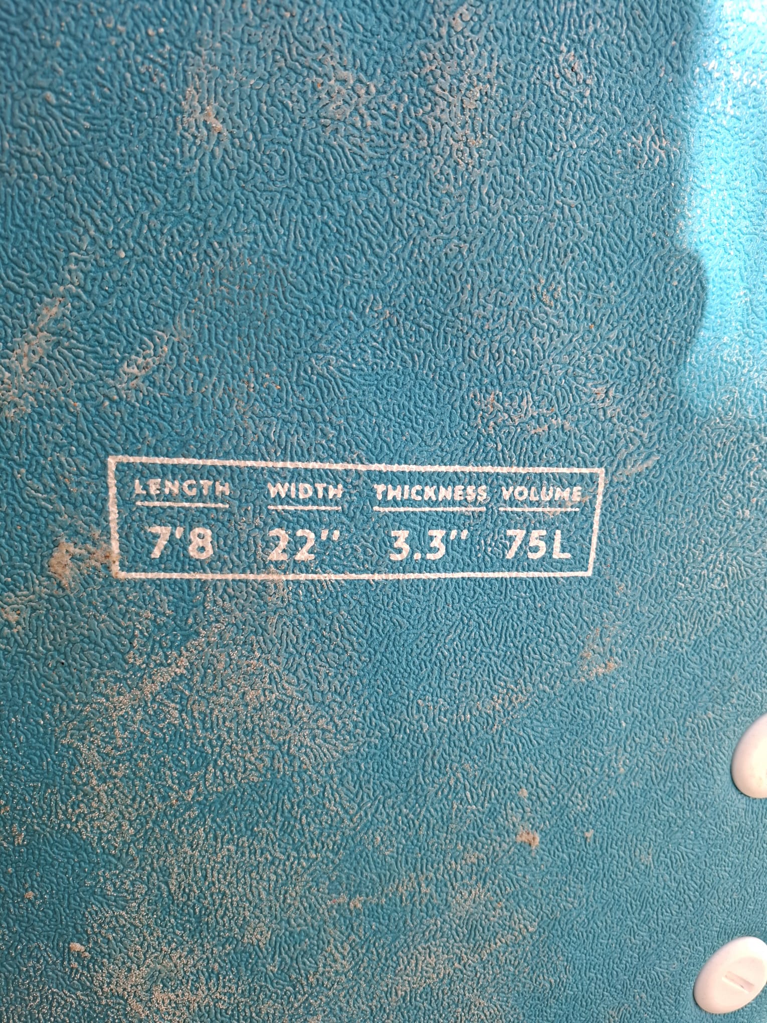 Mesures de la planche Olaian 7 pieds 8 et 75 litres