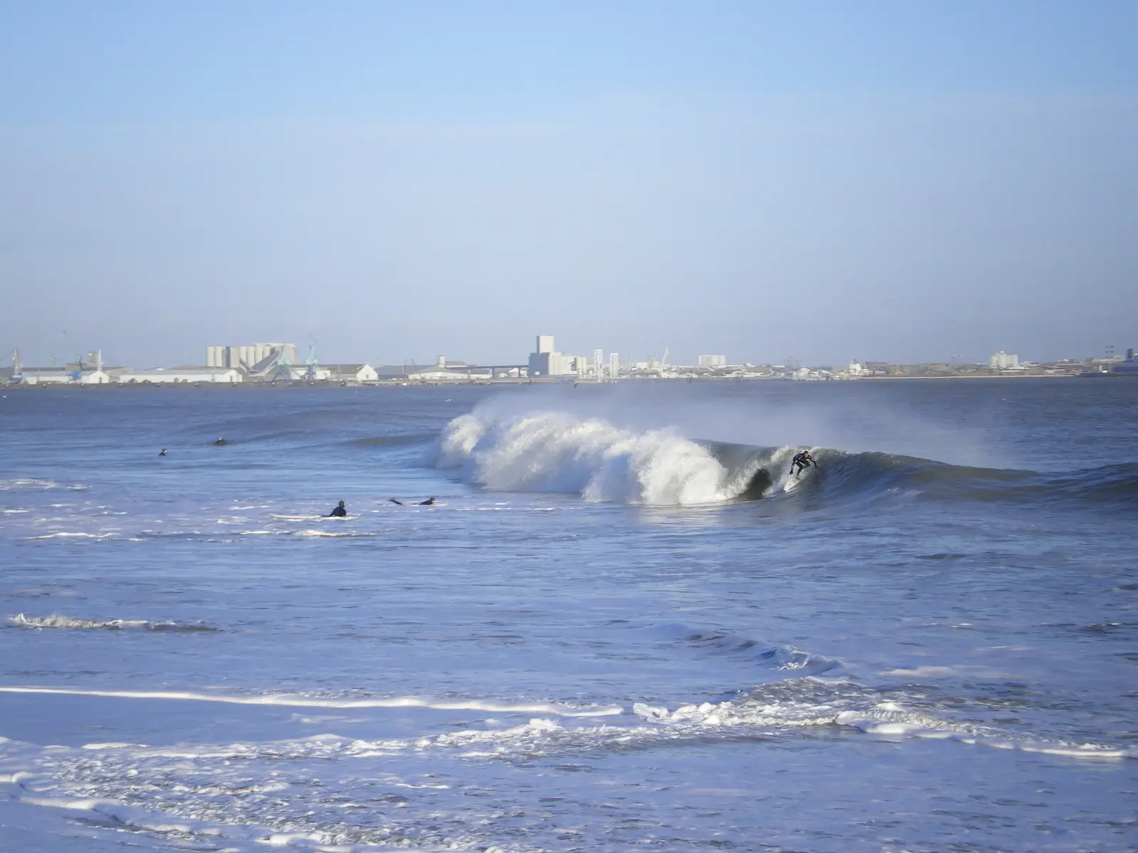 Session de surf devant Rivedoux Beach House
